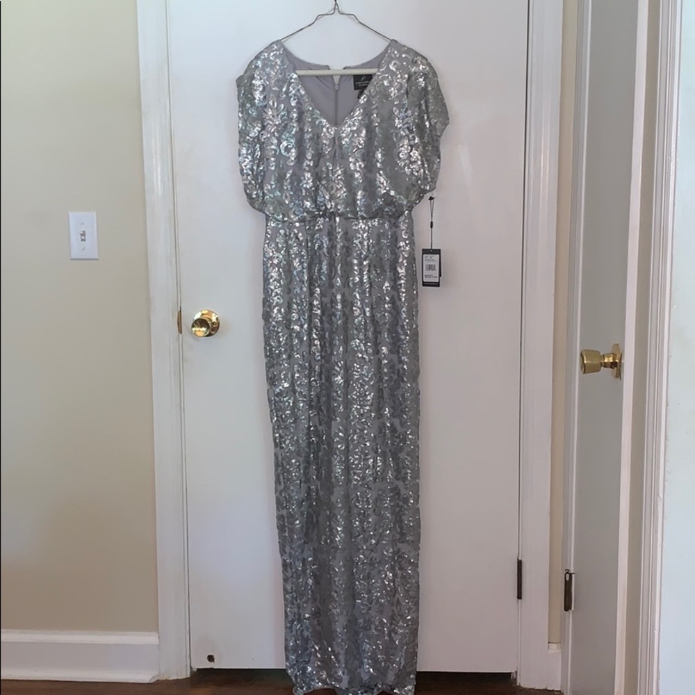 Adrianna Pappell formal floor length dress